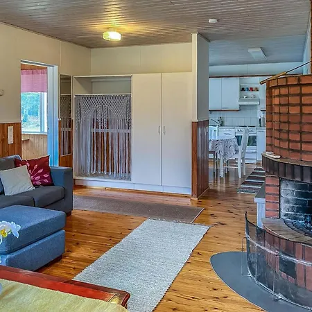 Maekelaen Vierastalo By Interhome Holiday home Kannuskoski